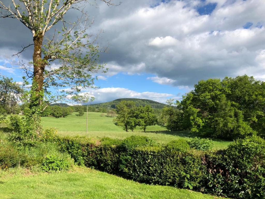 Maison De Campagne Sarroux Exteriör bild